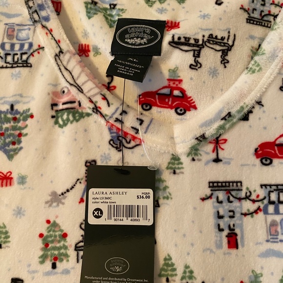 Laura Ashley  Christmas Nite Shirt - Picture 3 of 4